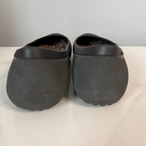 Crocs Mammoth Flats Fur Lined Slip On Casual Neutral Cheetah Charcoal Size 8 - Picture 3 of 10